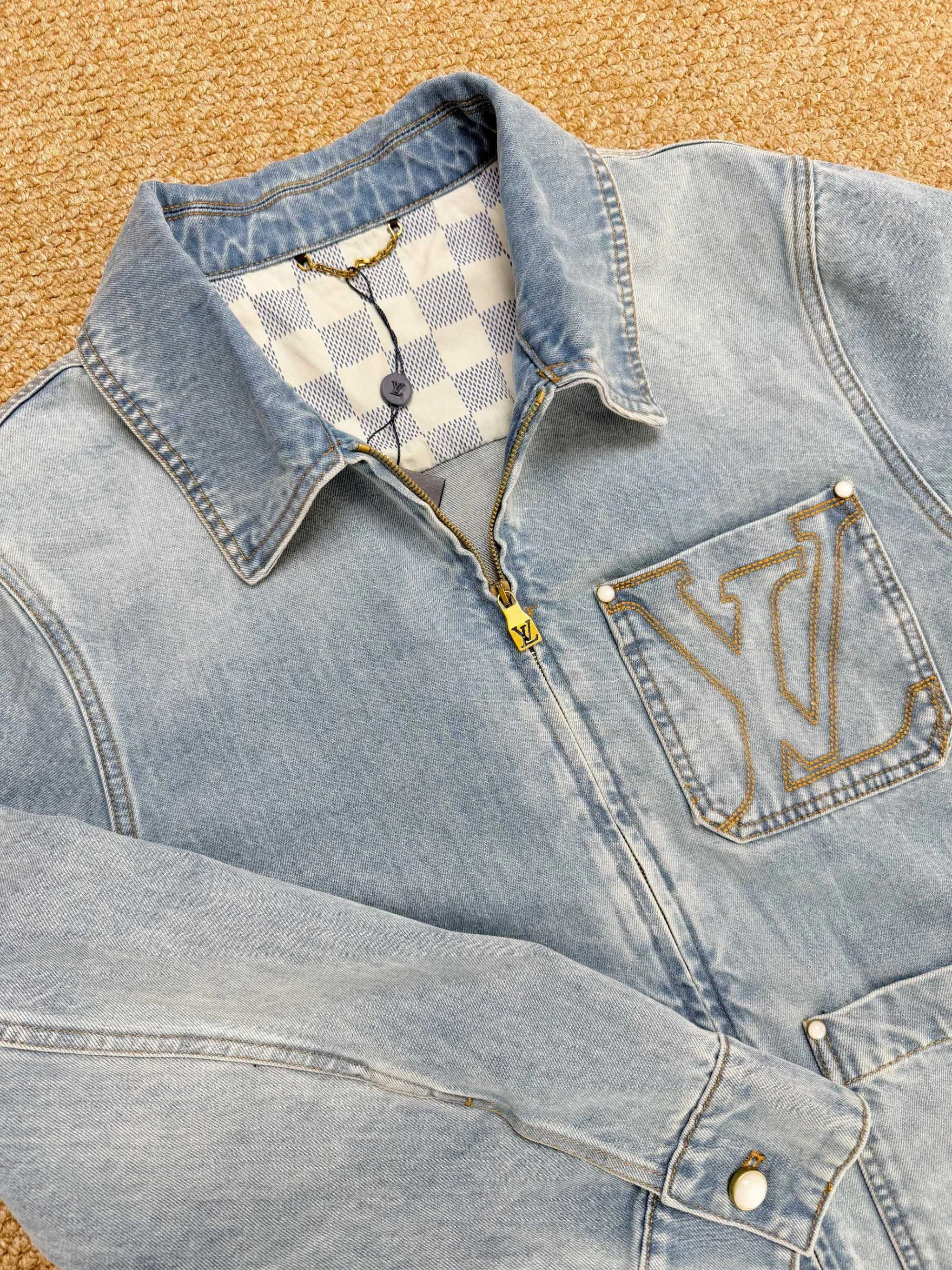 wg.luxury- 8V item:E-F409D0605